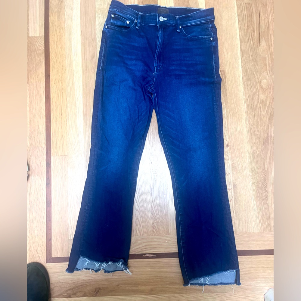 Mother Denim Insider Crop Step Fray jeans. Size 31